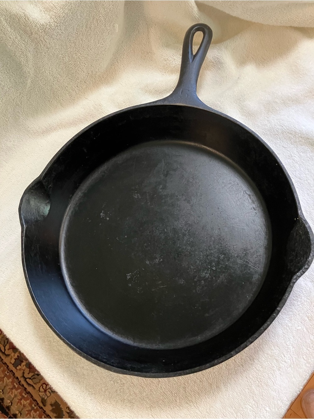Antique Griswold #9 Cast Iron Skillet frying pan